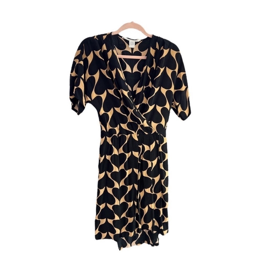 Diane Von Furstenberg Spade Print Faux Wrap Dress | Black/Tan | 8